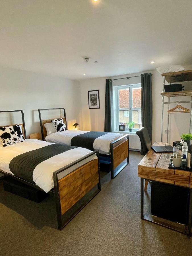 Booking Urban At Stisted Braintree Exteriör bild