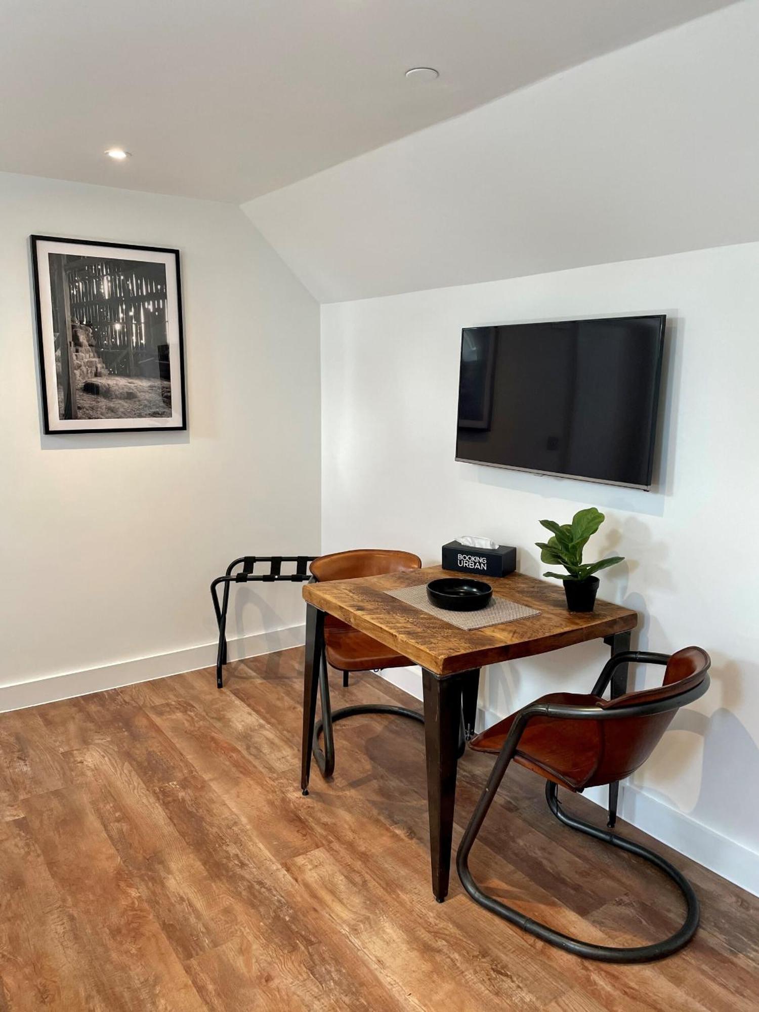Booking Urban At Stisted Braintree Rum bild